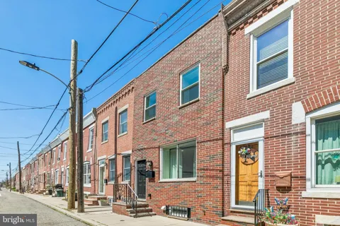 219 DALY STREET