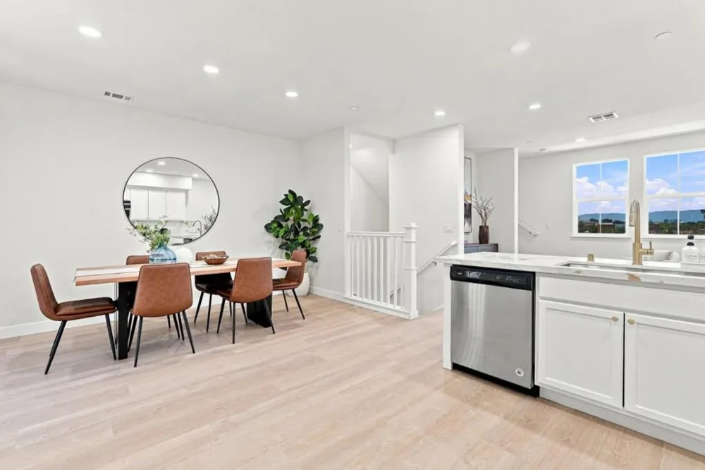1025 Bellante Lane #4 San Jose, CA 95131