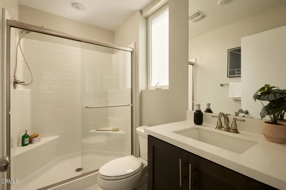 6899 Pollard Street Los Angeles, CA 90042