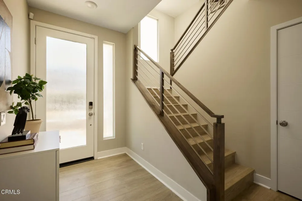 6899 Pollard Street Los Angeles, CA 90042