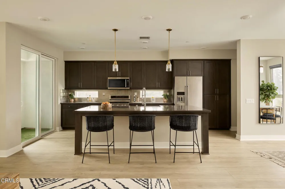 6899 Pollard Street Los Angeles, CA 90042