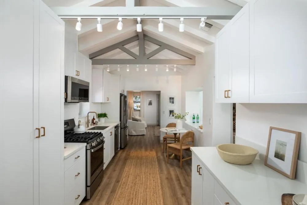 918 San Rafael Avenue Mountain View, CA 94043