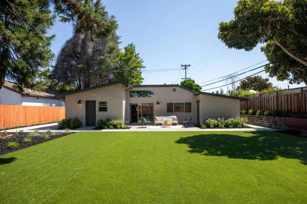 918 San Rafael Avenue Mountain View, CA 94043