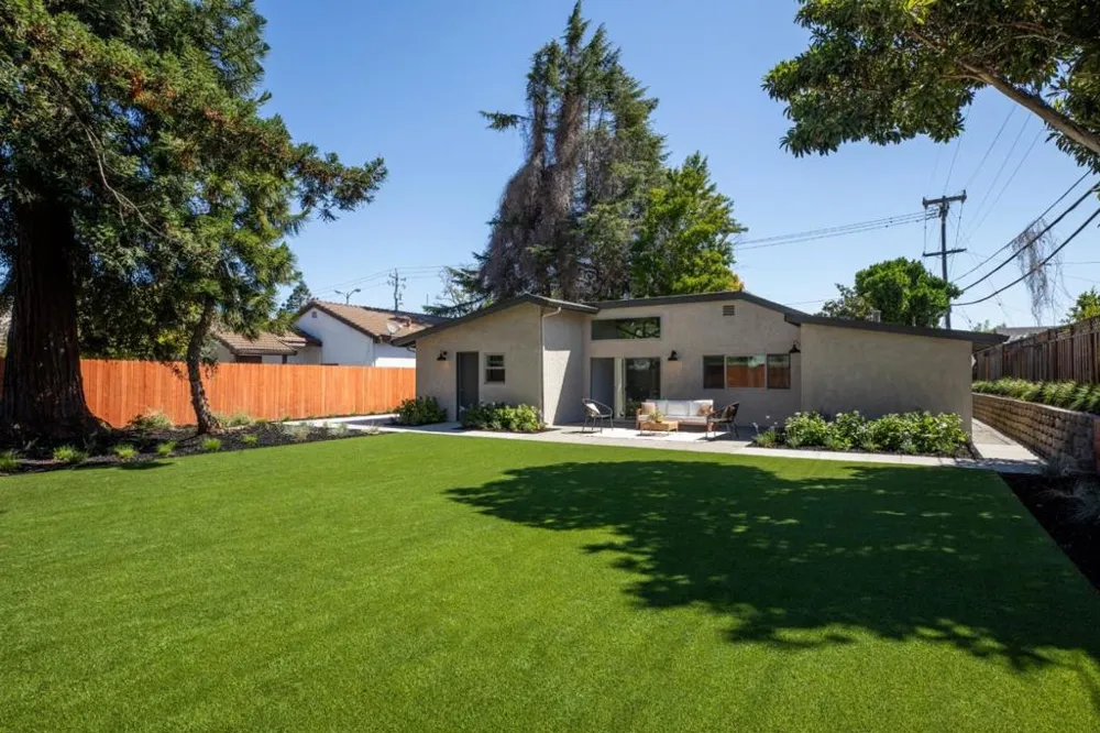 918 San Rafael Avenue Mountain View, CA 94043