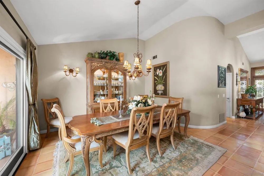 2188 Cordero Rd Del Mar, CA 92014