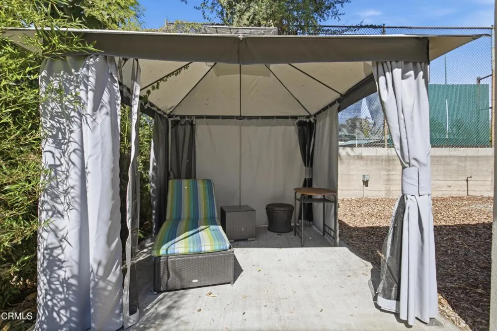 2101 Minoru Drive Altadena, CA 91001