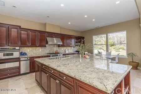 5431 Via Olas Newbury Park, CA 91320