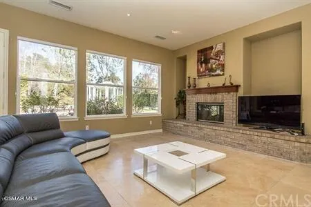 5431 Via Olas Newbury Park, CA 91320