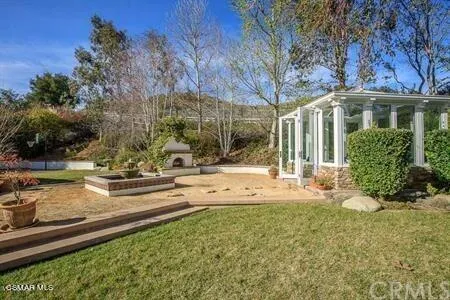 5431 Via Olas Newbury Park, CA 91320