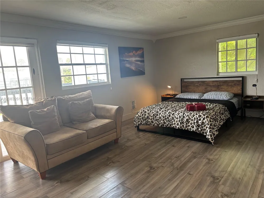 4120 NW 166th St Miami Gardens, FL 33054