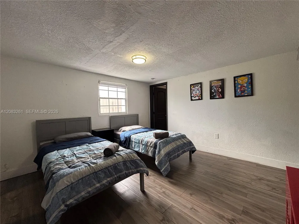 4120 NW 166th St Miami Gardens, FL 33054