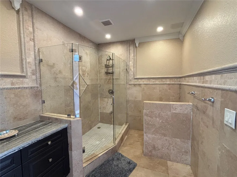 4120 NW 166th St Miami Gardens, FL 33054