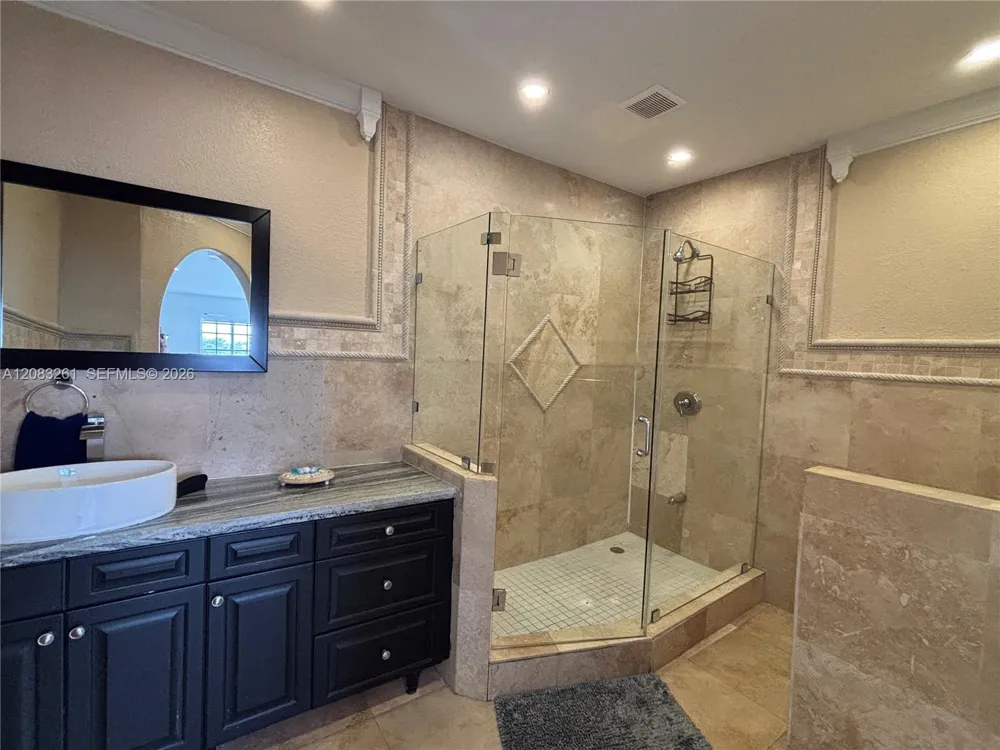 4120 NW 166th St Miami Gardens, FL 33054