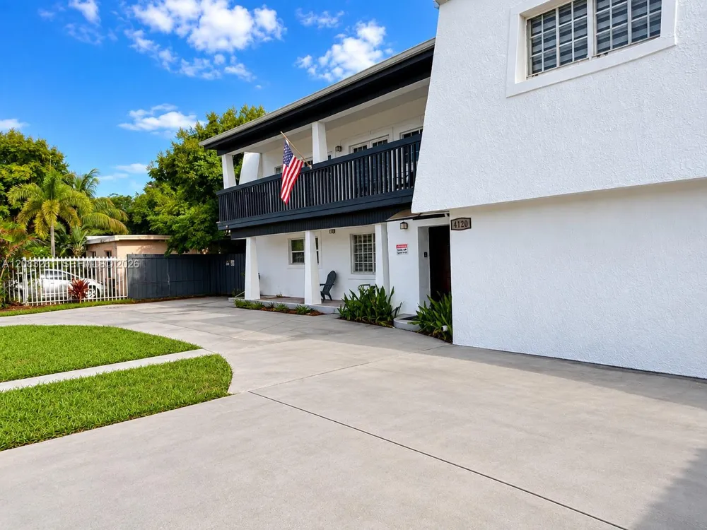 4120 NW 166th St Miami Gardens, FL 33054