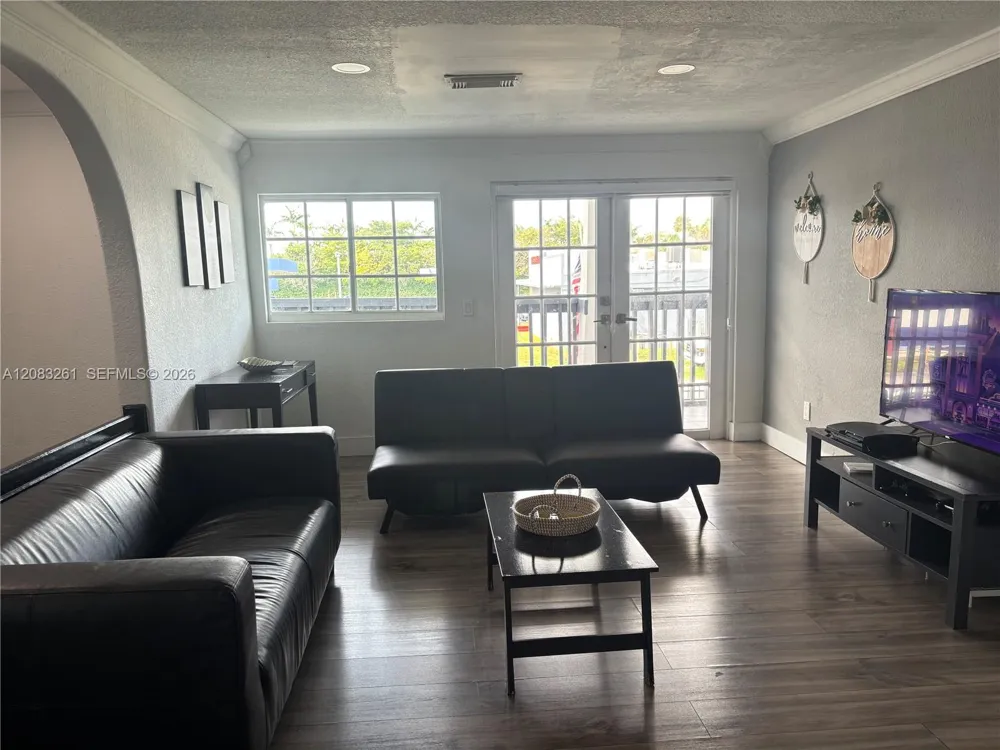 4120 NW 166th St Miami Gardens, FL 33054