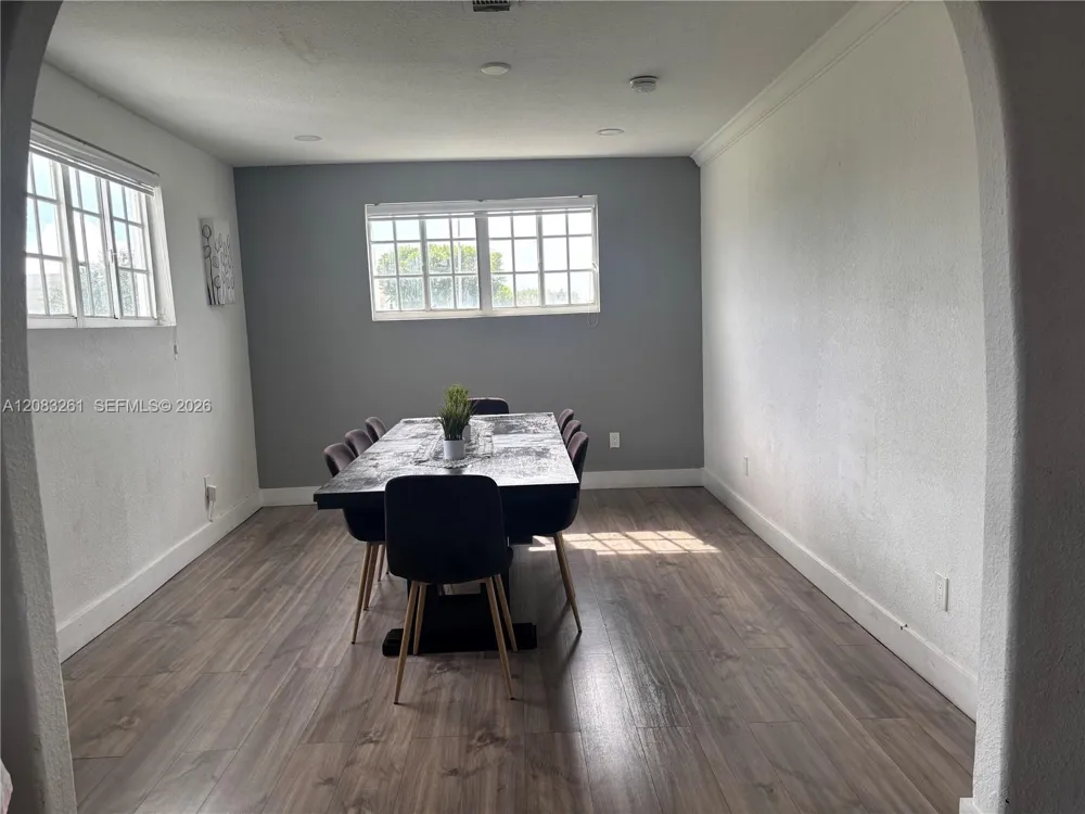 4120 NW 166th St Miami Gardens, FL 33054
