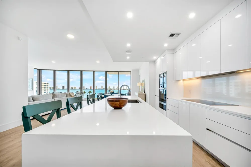 220 Lake Shore Drive #502 Lake Park, FL 33403