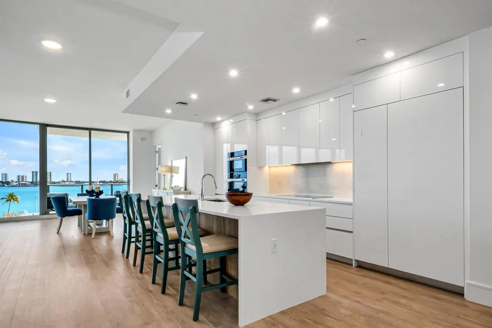 220 Lake Shore Drive #502 Lake Park, FL 33403