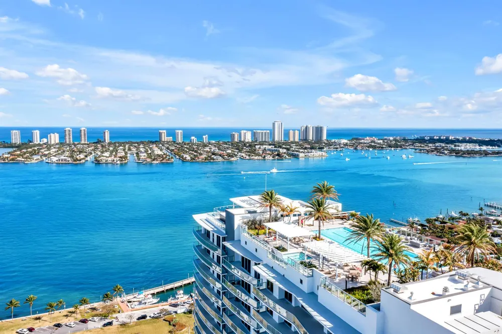 220 Lake Shore Drive #502 Lake Park, FL 33403
