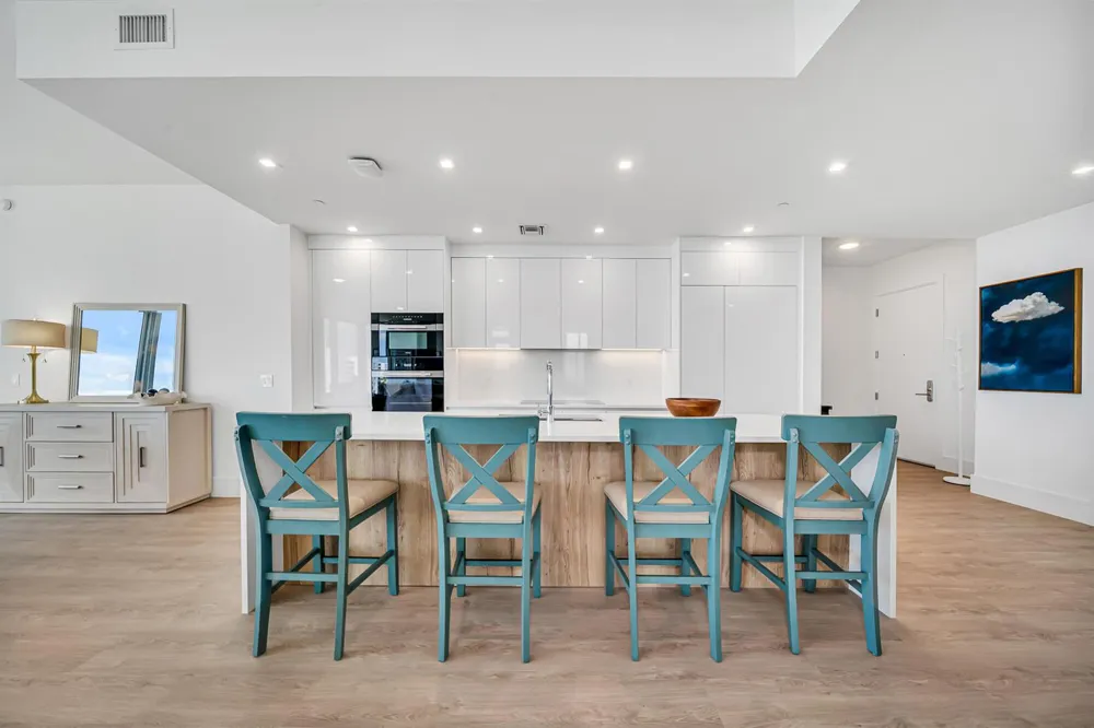 220 Lake Shore Drive #502 Lake Park, FL 33403