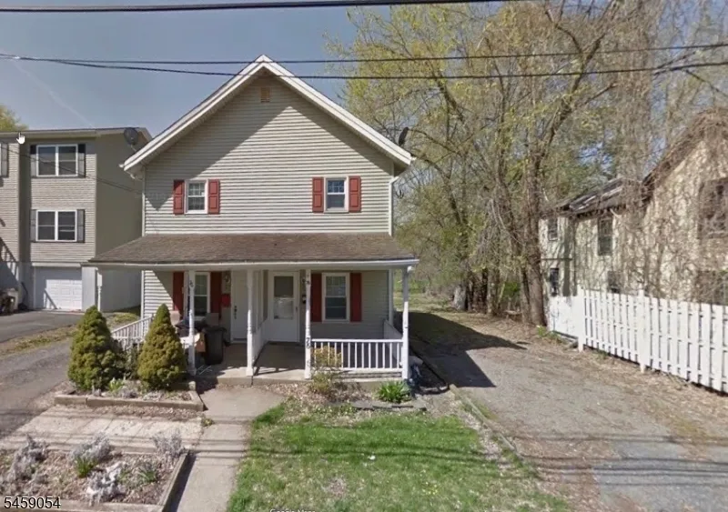 76 S Lincoln Ave Washington, NJ 07882