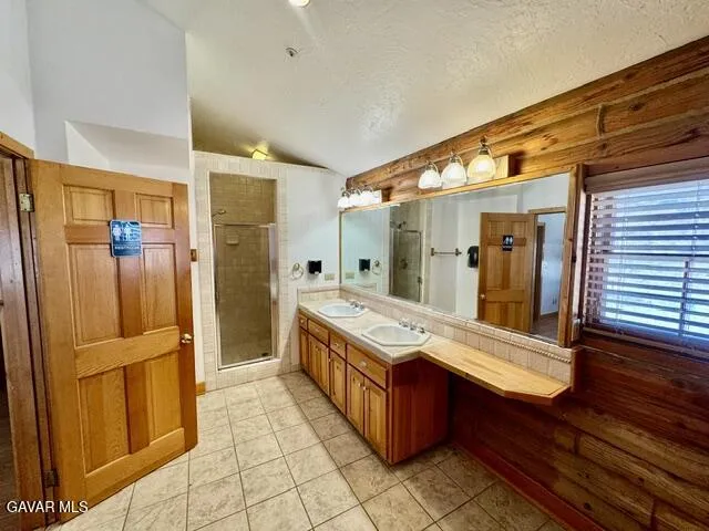 48245 235th Street Lancaster, CA 93536