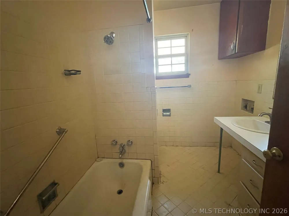 346 W 8th Street Atoka, OK 74525