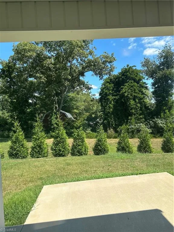 413 Mountain Grove Lane Kernersville, NC 27284