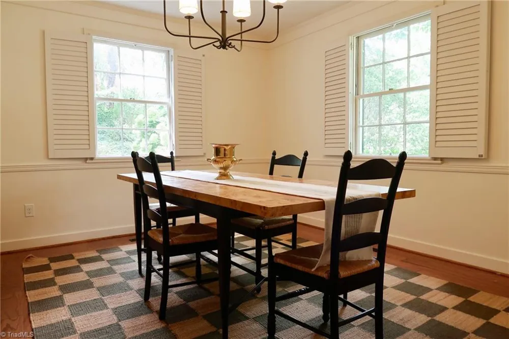 612 Peachtree Street Lexington, NC 27292