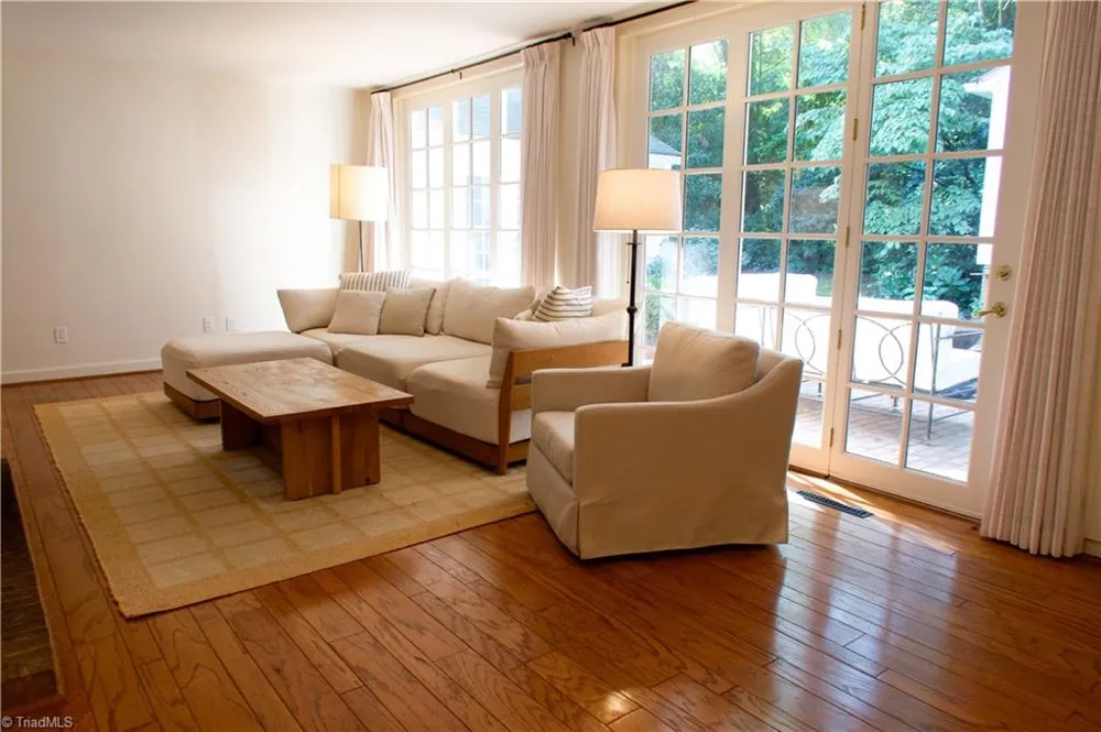 612 Peachtree Street Lexington, NC 27292