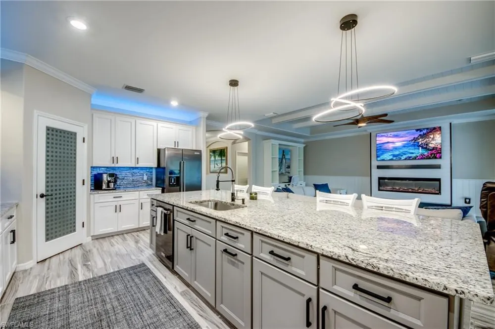 16556 Bonita Landing Circle Bonita Springs, FL 34135