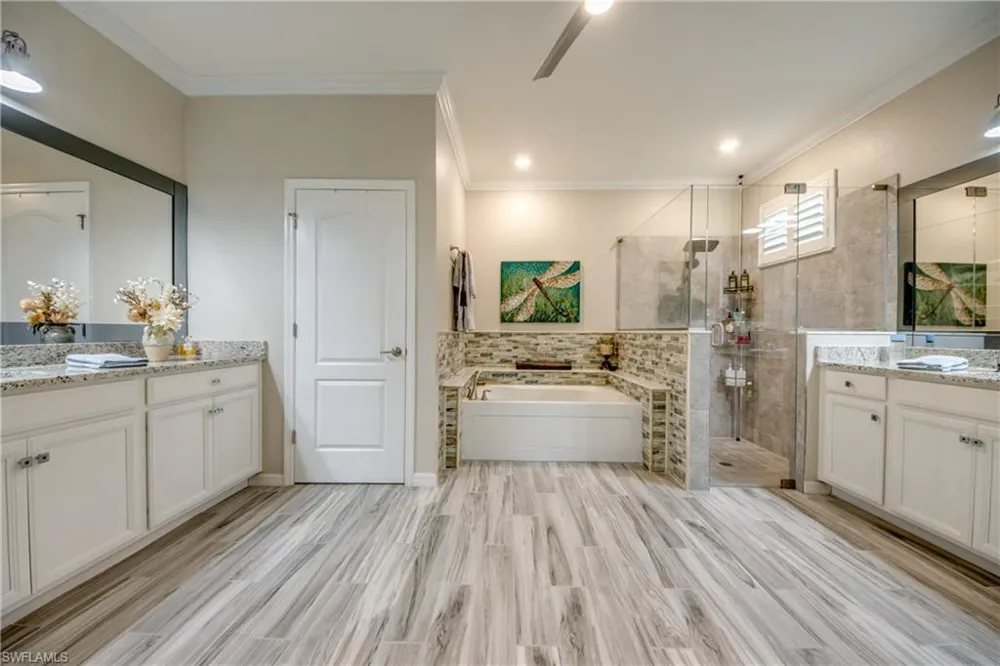 16556 Bonita Landing Circle Bonita Springs, FL 34135
