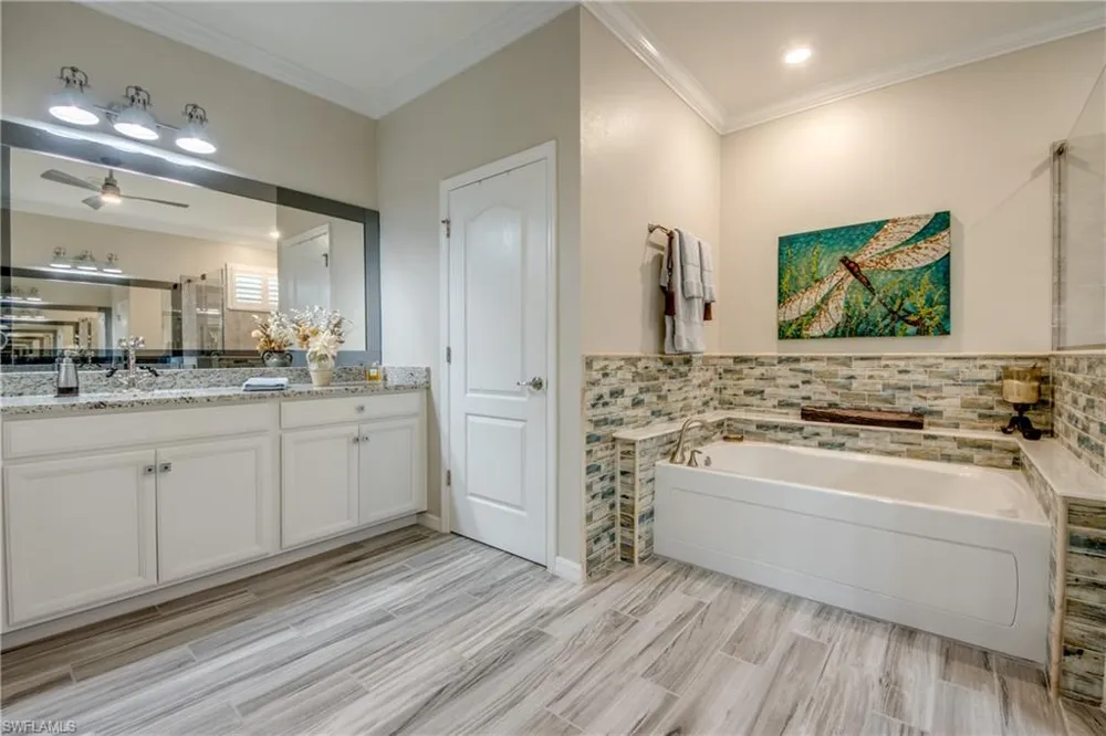 16556 Bonita Landing Circle Bonita Springs, FL 34135