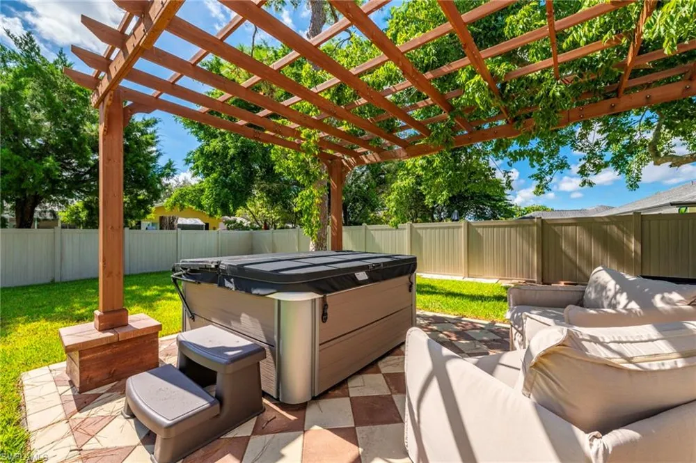 178 Westwood Drive Naples, FL 34110