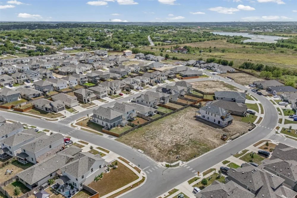 142 Goosewinged Drive Kyle, TX 78640