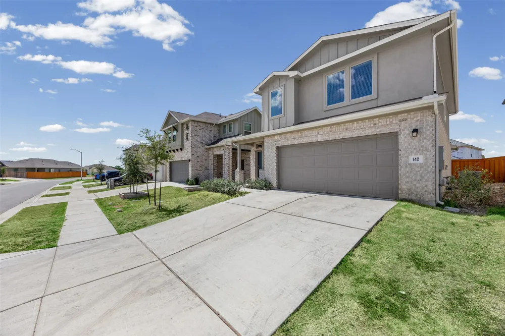 142 Goosewinged Drive Kyle, TX 78640