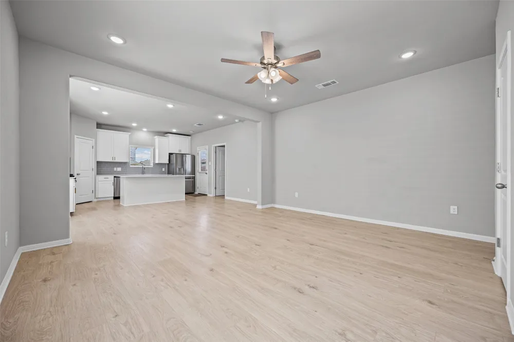 142 Goosewinged Drive Kyle, TX 78640