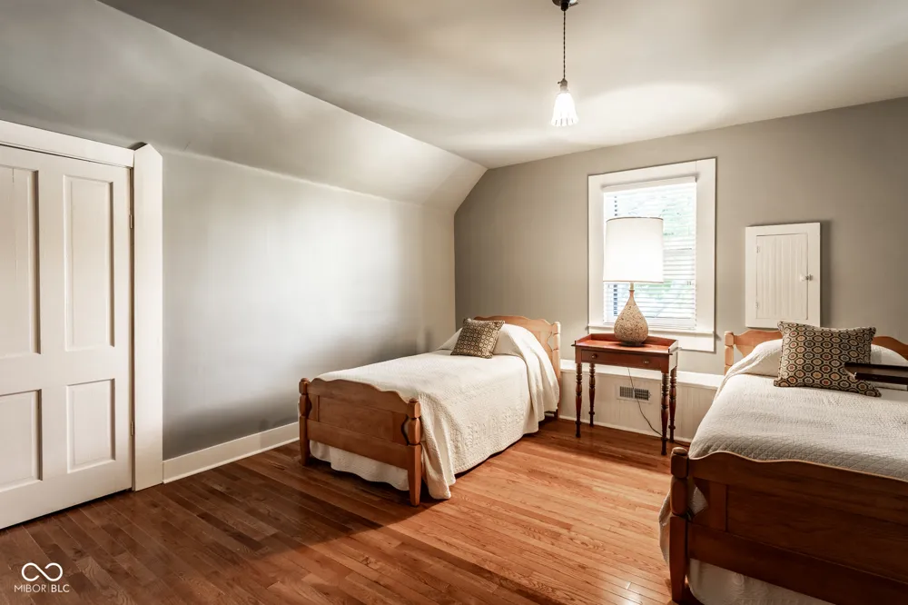 1928 Delaware Street Indianapolis, IN 46202