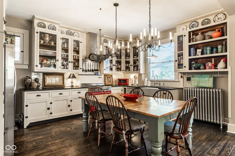 1928 Delaware Street Indianapolis, IN 46202