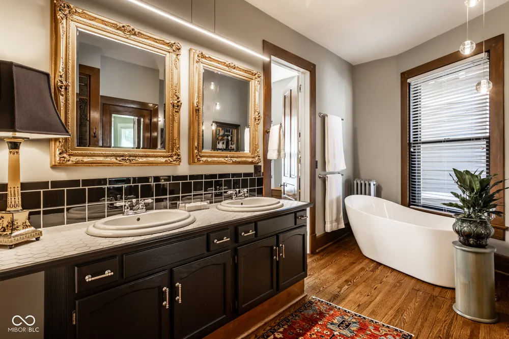 1928 Delaware Street Indianapolis, IN 46202