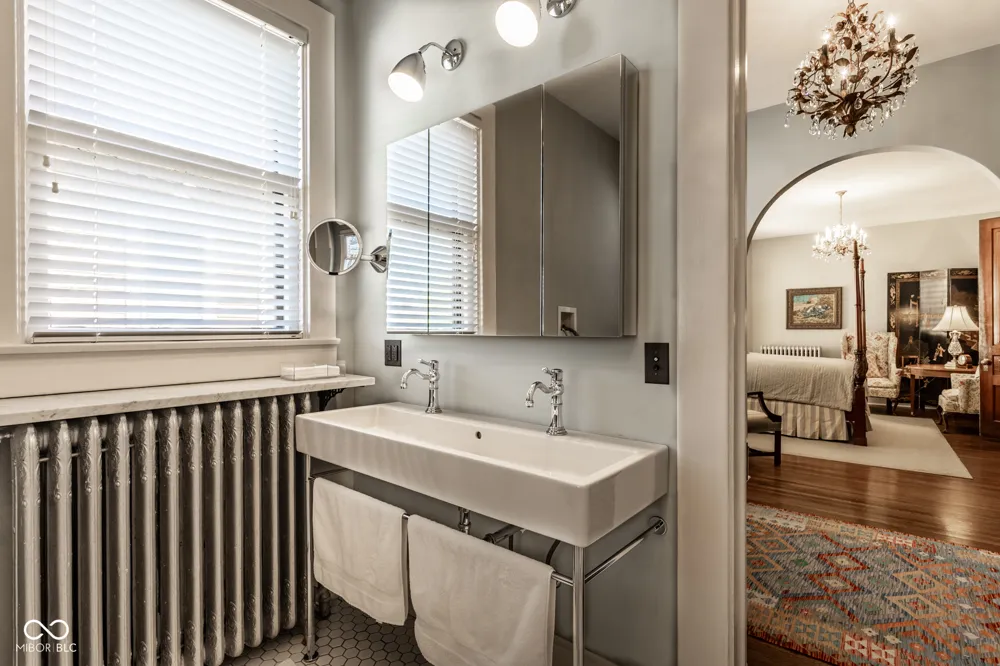 1928 Delaware Street Indianapolis, IN 46202