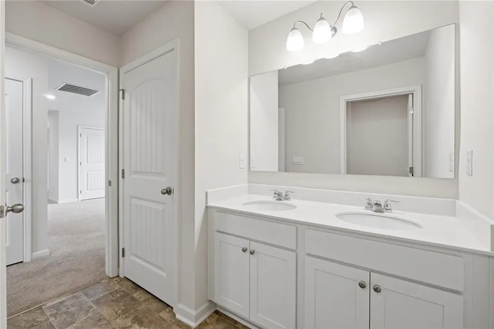 6000R Screech Owl Drive Flowery Branch, GA 30542