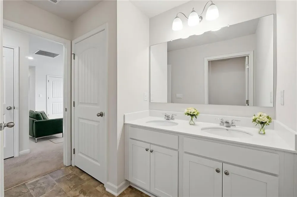 6000R Screech Owl Drive Flowery Branch, GA 30542
