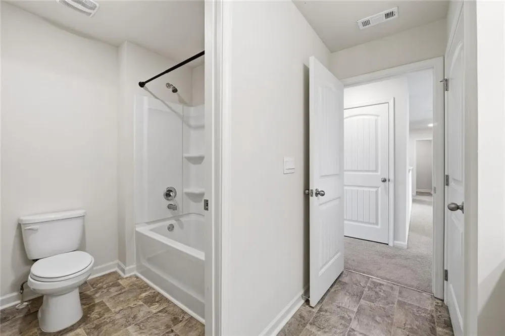 6000R Screech Owl Drive Flowery Branch, GA 30542