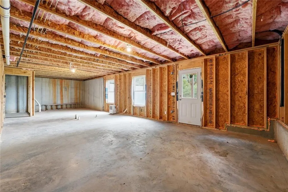 6000R Screech Owl Drive Flowery Branch, GA 30542