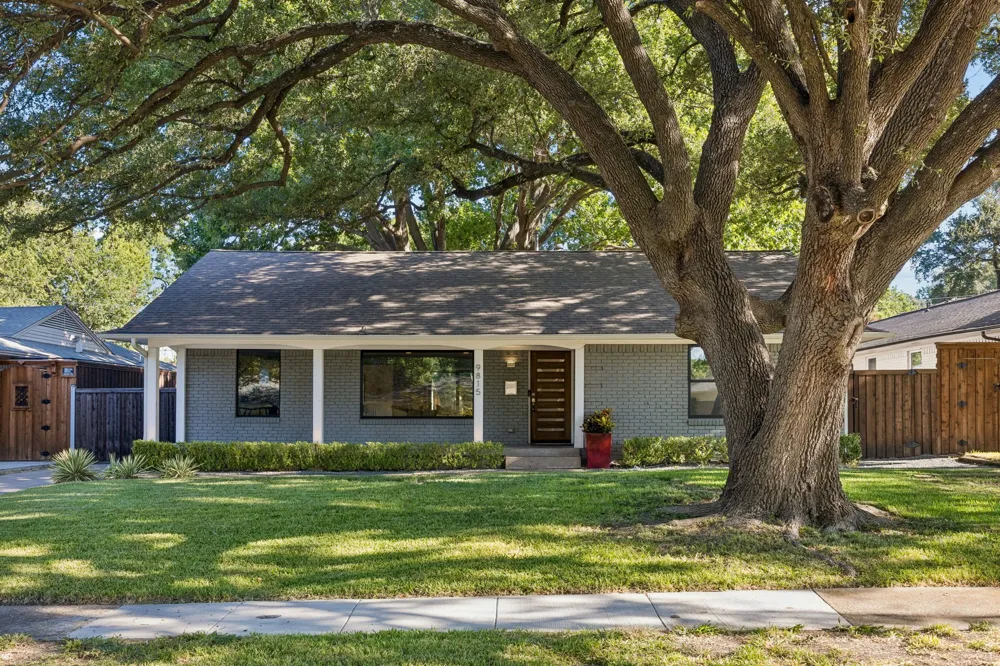 9815 Fitzroy Drive Dallas, TX 75238