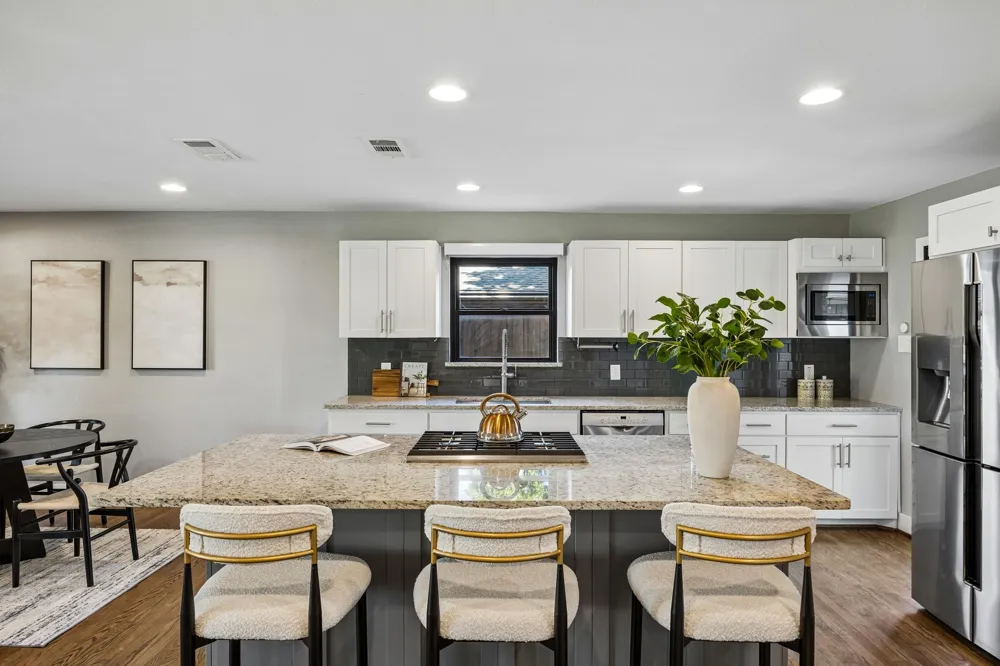 9815 Fitzroy Drive Dallas, TX 75238