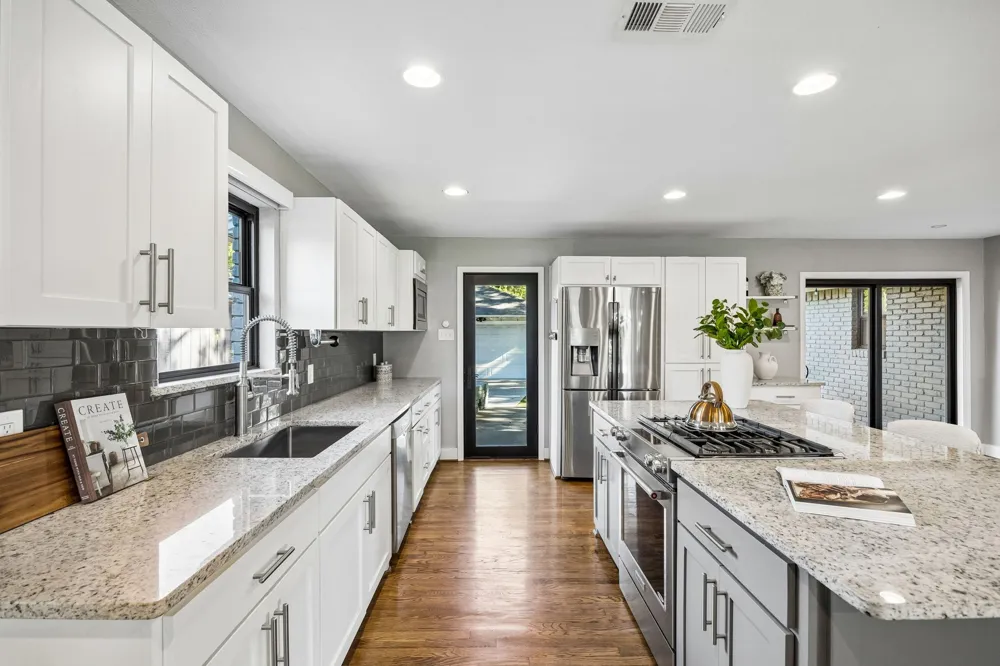 9815 Fitzroy Drive Dallas, TX 75238