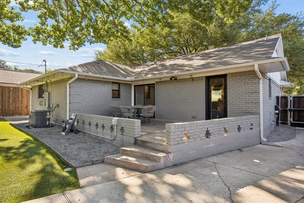 9815 Fitzroy Drive Dallas, TX 75238