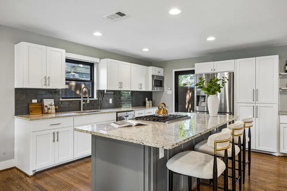 9815 Fitzroy Drive Dallas, TX 75238